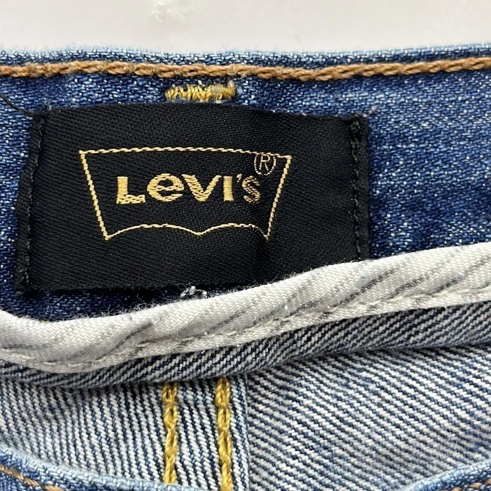 Levi’s Black Label Size 1